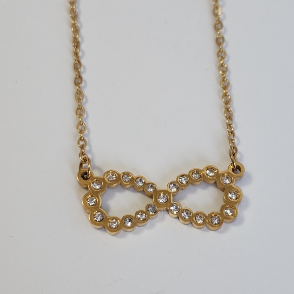 18K Gold Plated Necklace Earrings Set - Picture 4 of 11